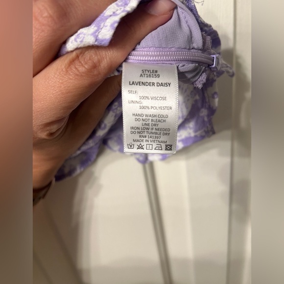 ASTR Ruched Floral Cami in Lavendar Daisy SZ S - Picture 6 of 9